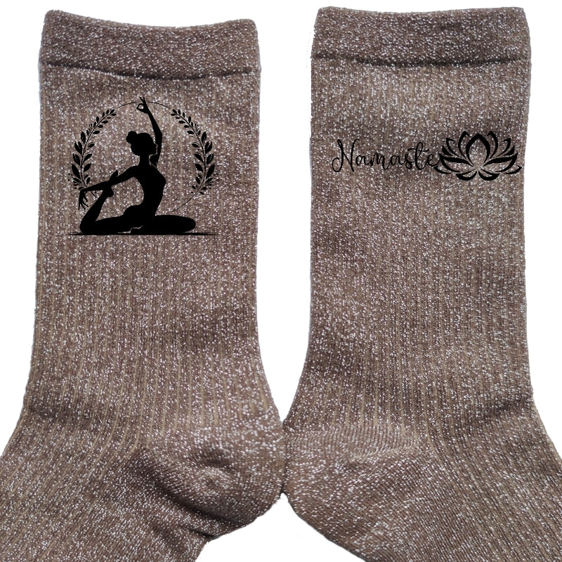 Chaussettes paillettes bronze motif yoga namaste