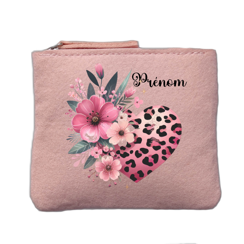 Porte monnaie personnalisé motif coeur leopard rose clair en feutrine en feutrine
