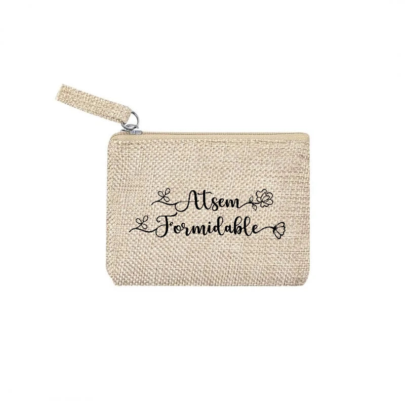 Chaussette courte personnalisée atsem formidable disponible en blanc, rose, vert, jaune, violet et bleu