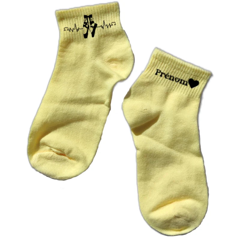 Chaussette courte personnalisée ballerine et danse disponible en blanc, rose, vert, jaune, violet et bleu