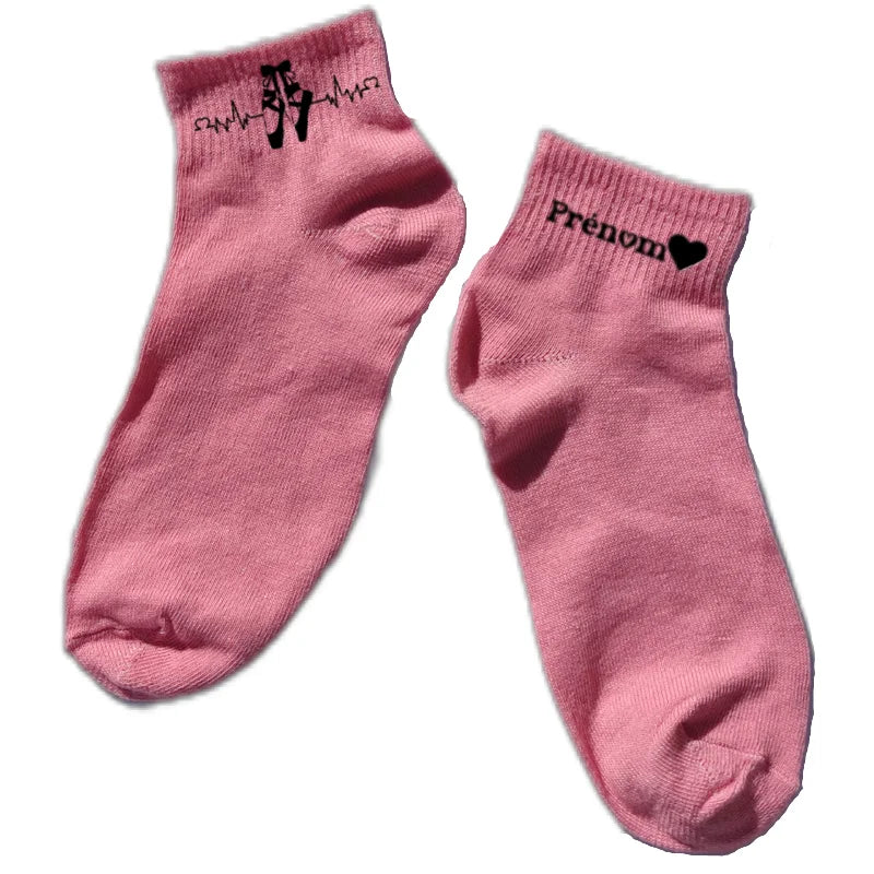 Chaussette courte personnalisée ballerine et danse disponible en blanc, rose, vert, jaune, violet et bleu