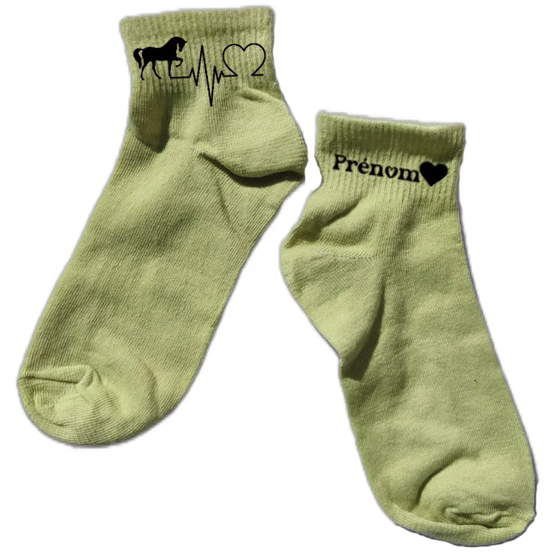 Chaussette courte personnalisée cheval equitation disponible en blanc, rose, vert, jaune, violet et bleu