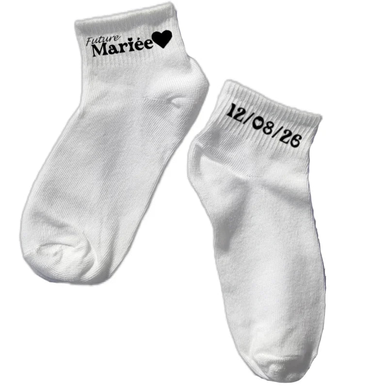 Chaussette courte personnalisée EVJF mariée disponible en blanc, rose, vert, jaune, violet et bleu
