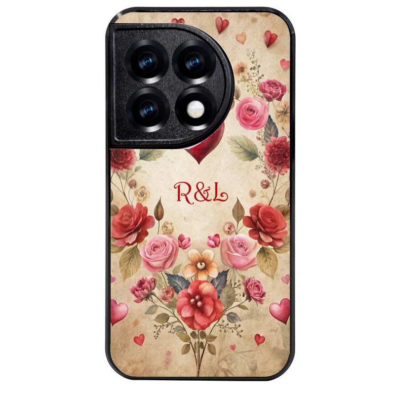 Coque noire taperso pour OnePlus 11 et 12 avec motif coeur vintage et initiales personnalisee protection antichoc personnalisée