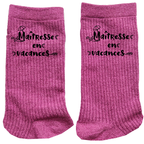 Chaussettes paillettes rose motif maîtresse en vacances