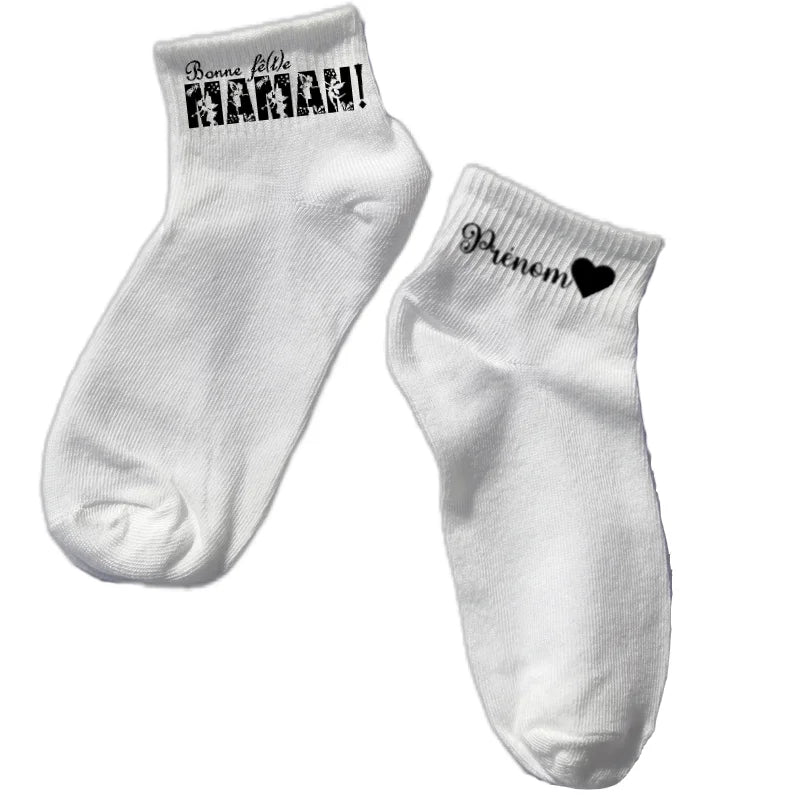 Chaussette courte personnalisée bonne fete maman disponible en blanc, rose, vert, jaune, violet et bleu