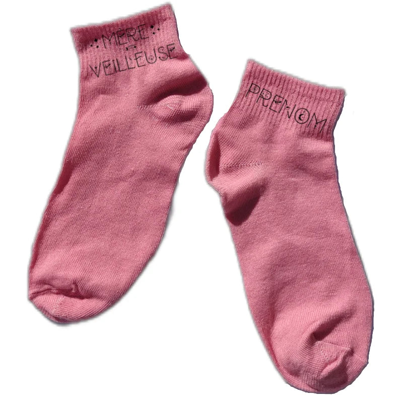 Chaussette courte personnalisée maman merveilleuse disponible en blanc, rose, vert, jaune, violet et bleu