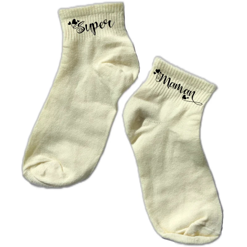 Chaussette courte super maman disponible en blanc, rose, vert, jaune, violet et bleu