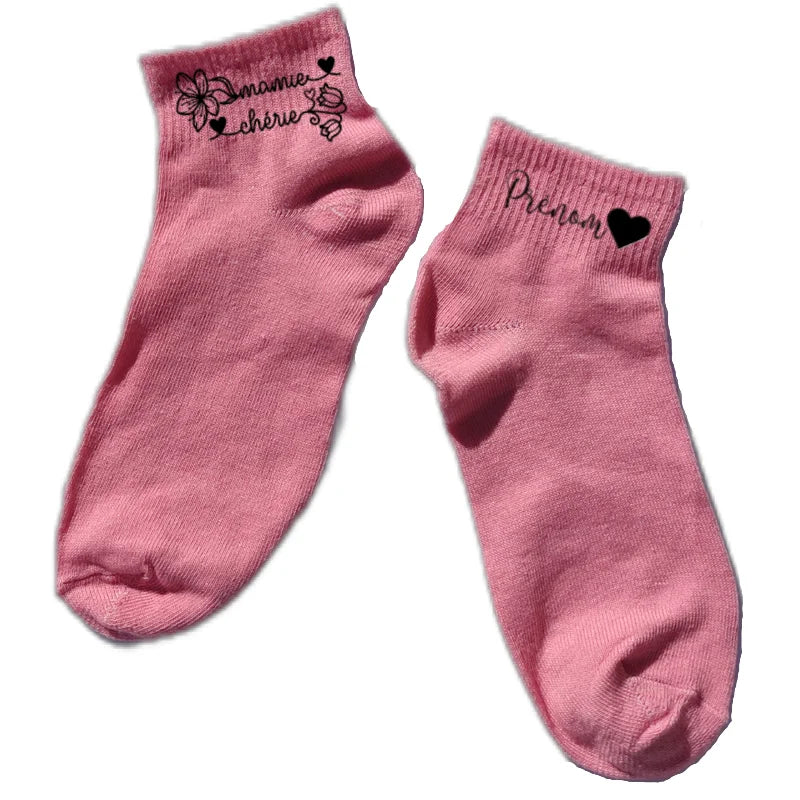 Chaussette courte personnalisée mamie cherie disponible en blanc, rose, vert, jaune, violet et bleu