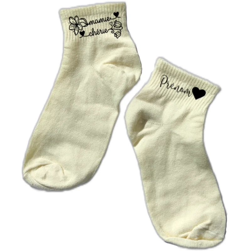 Chaussette courte personnalisée mamie cherie disponible en blanc, rose, vert, jaune, violet et bleu