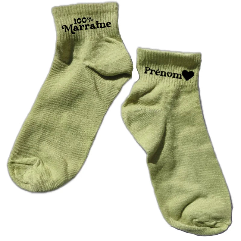 Chaussette courte personnalisée marraine 100% disponible en blanc, rose, vert, jaune, violet et bleu