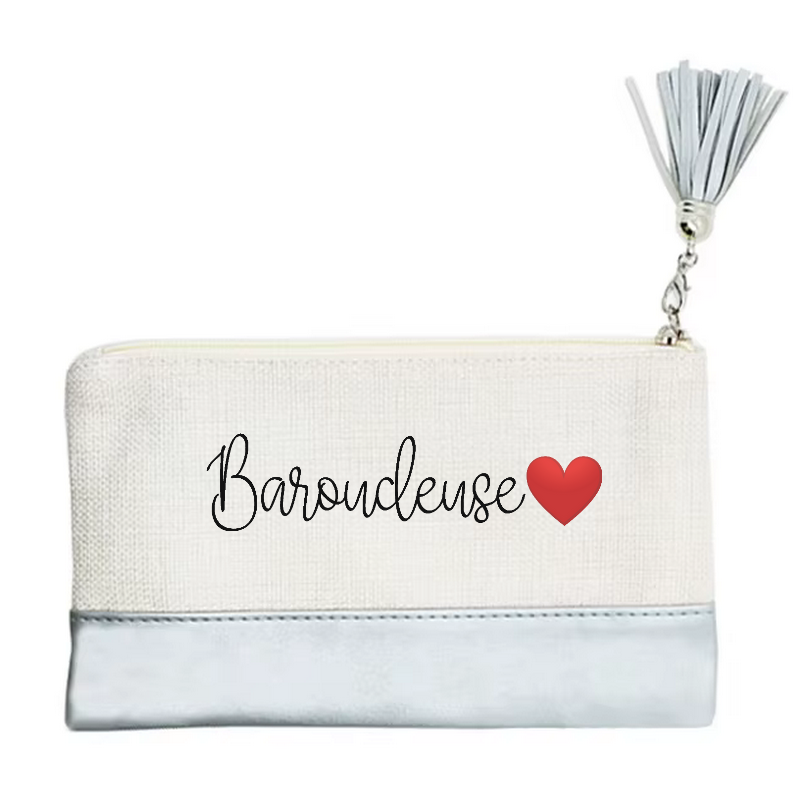 Pochette motif baroudeuse et cœur en toile et simili cuir