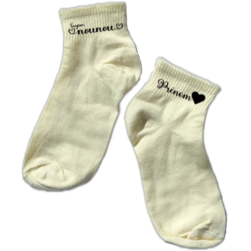 Chaussette courte super nounou disponible en blanc, rose, vert, jaune, violet et bleu