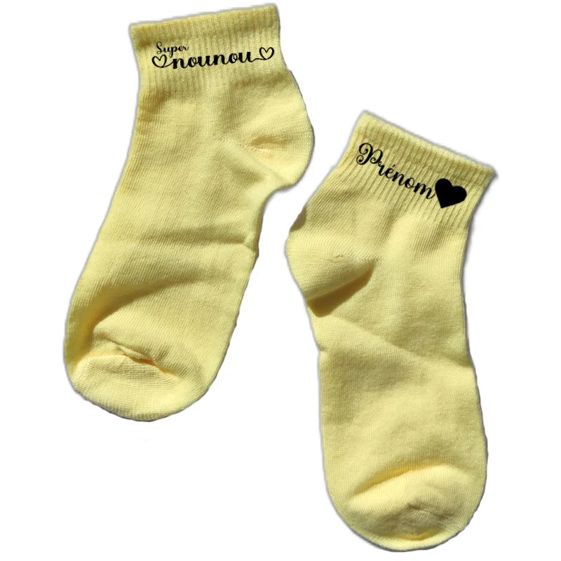 Chaussette courte super nounou disponible en blanc, rose, vert, jaune, violet et bleu