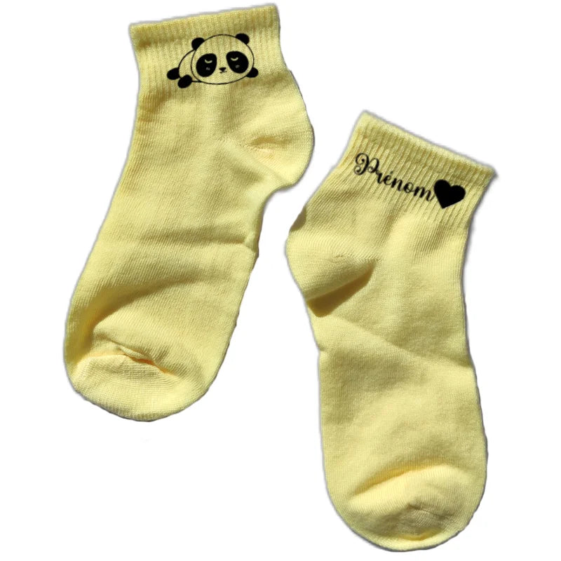 Chaussette courte personnalisée panda disponible en blanc, rose, vert, jaune, violet et bleu