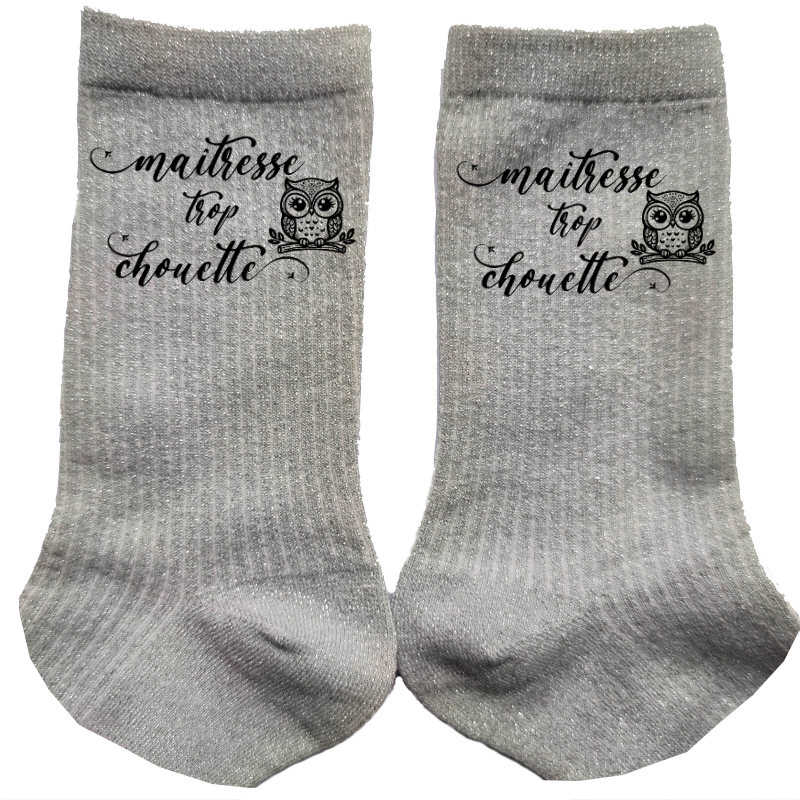 Chaussettes paillettes argent motif maitresse trop chouette